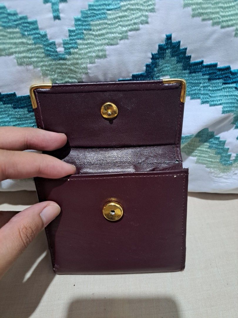 GIVENCHY WALLET (Category: Luxury Bags & Wallets) located in San Juan City. Submitted by cheesecakee09 (Listing ID 1266387586, Image 3). Description: .