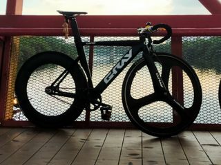 Gray frameset store