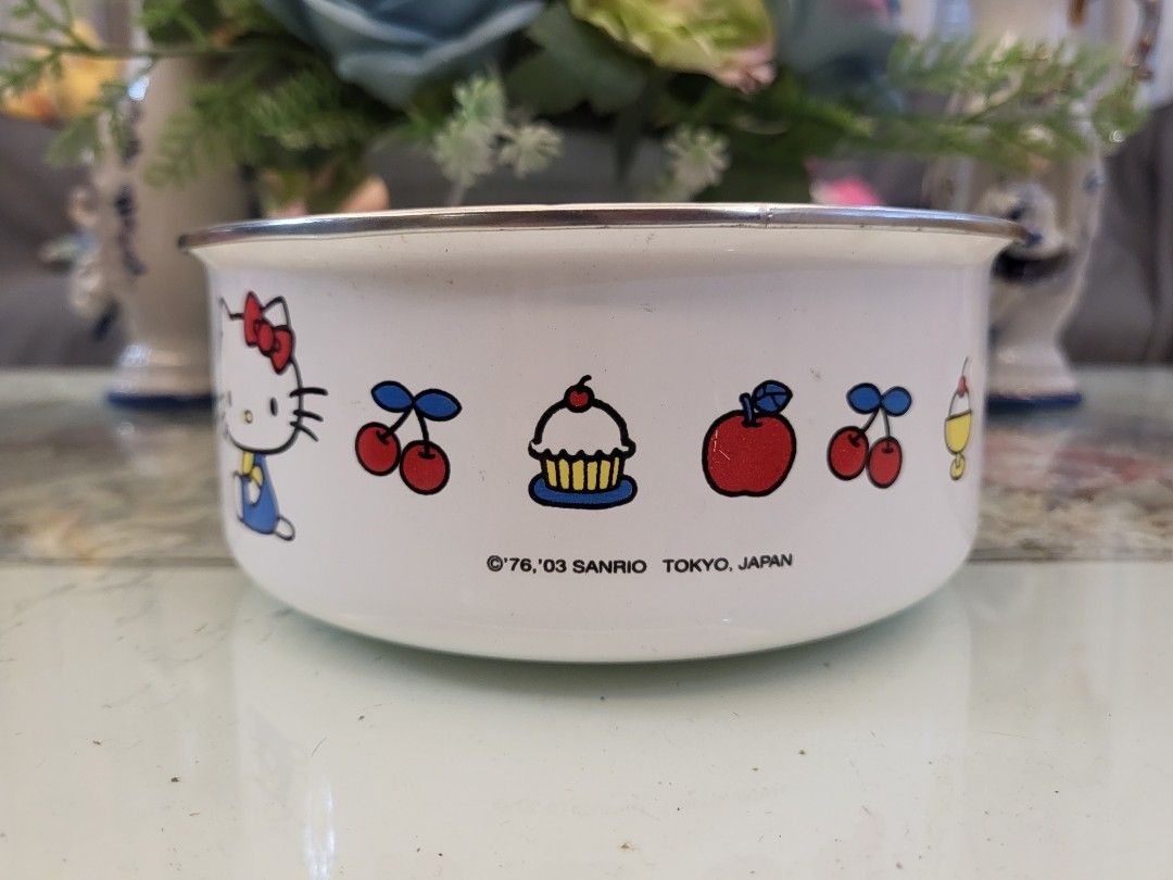 Hello Kitty Enamel Cookware (Category: Other Kitchenware & Tableware) located in San Fernando. Submitted by jpmarketplace2023 (Listing ID 1266357697, Image 2). Description: -Hello Kitty enamel cookware for only PHP220 -Authentic from Japan.