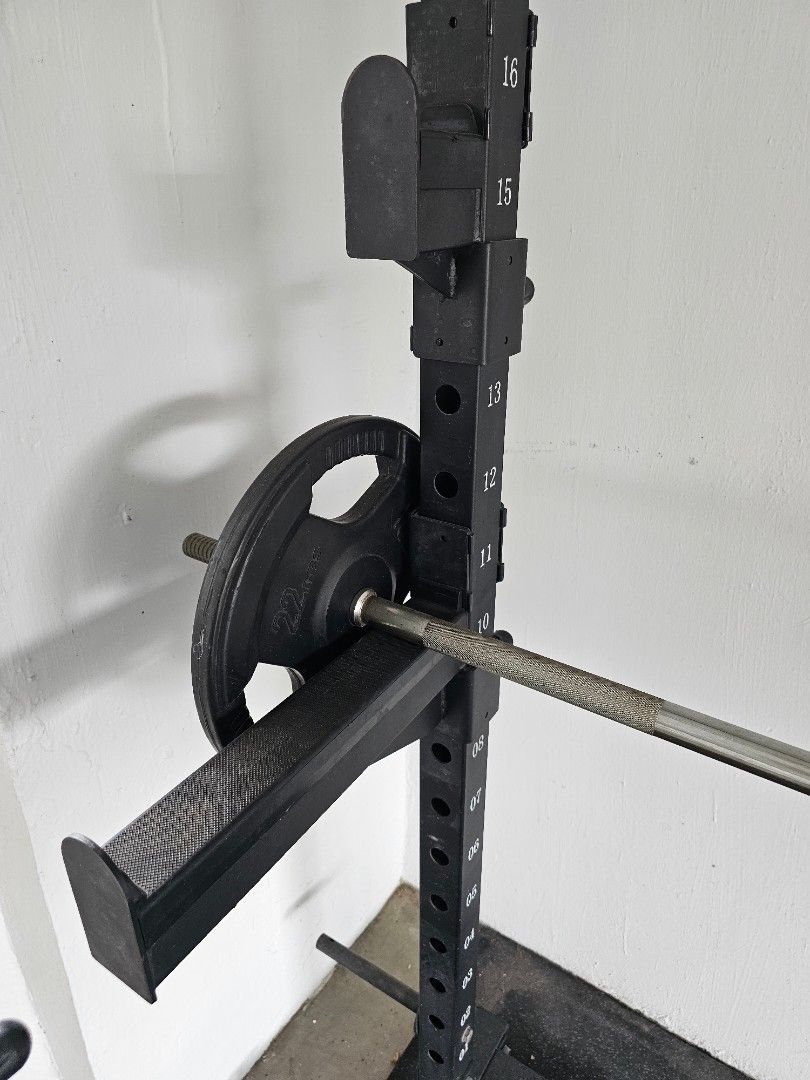 Home workout power rack, Sports Equipment, Exercise & Fitness, Weights