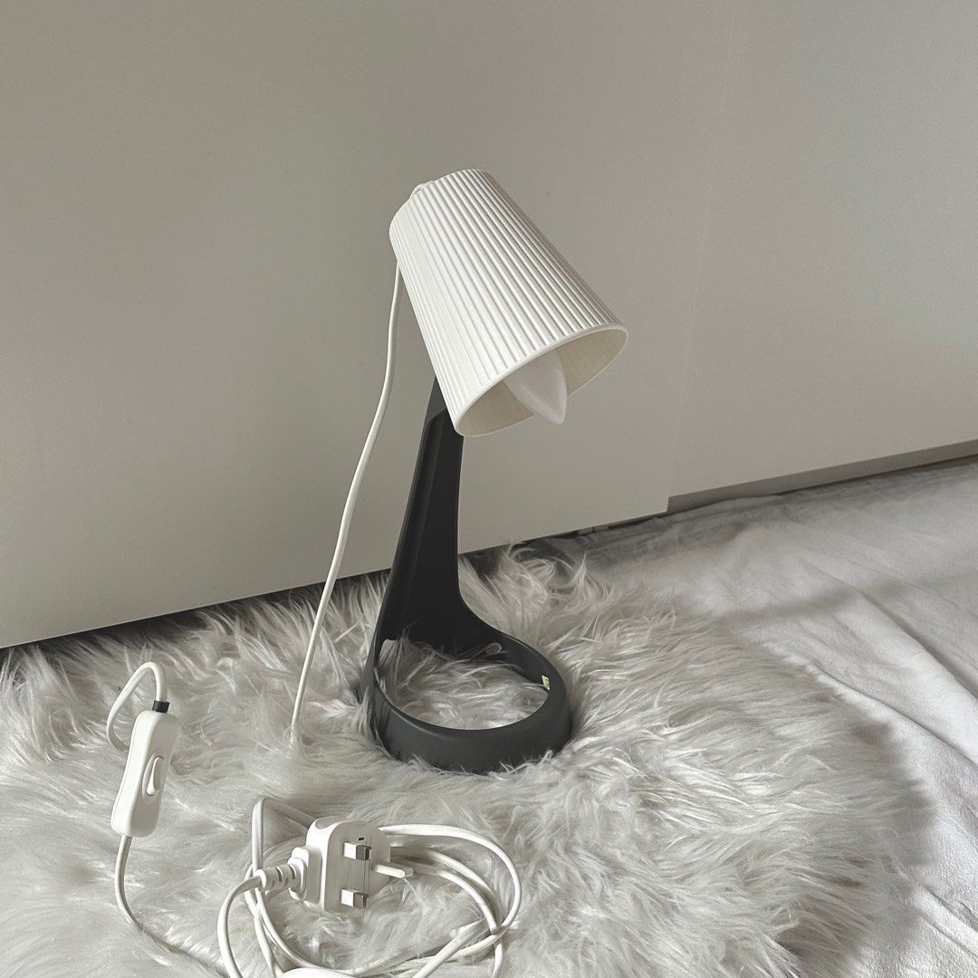 Ikea top svallet lamp