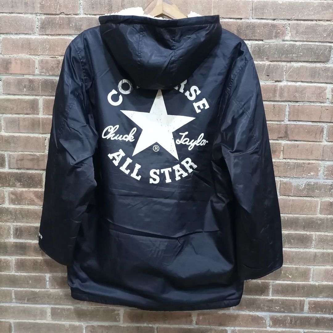 jaket CONVERSE size XL P80 x L65 Fesyen Pria Pakaian Atasan di Carousell