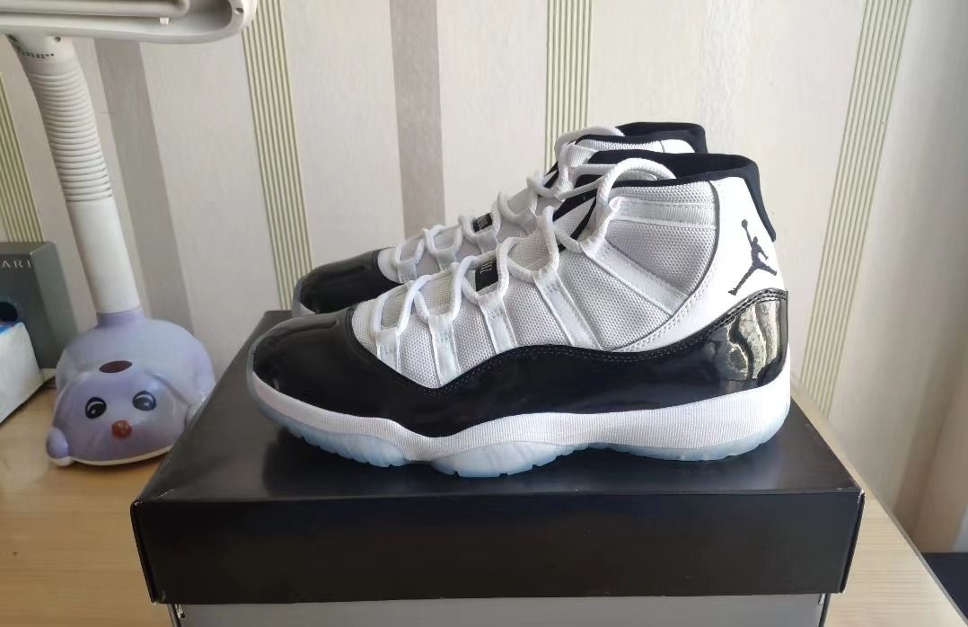 Release date on sale jordan 11 concord