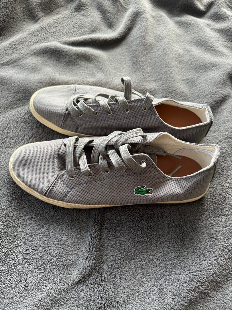 Fake online lacoste sneakers
