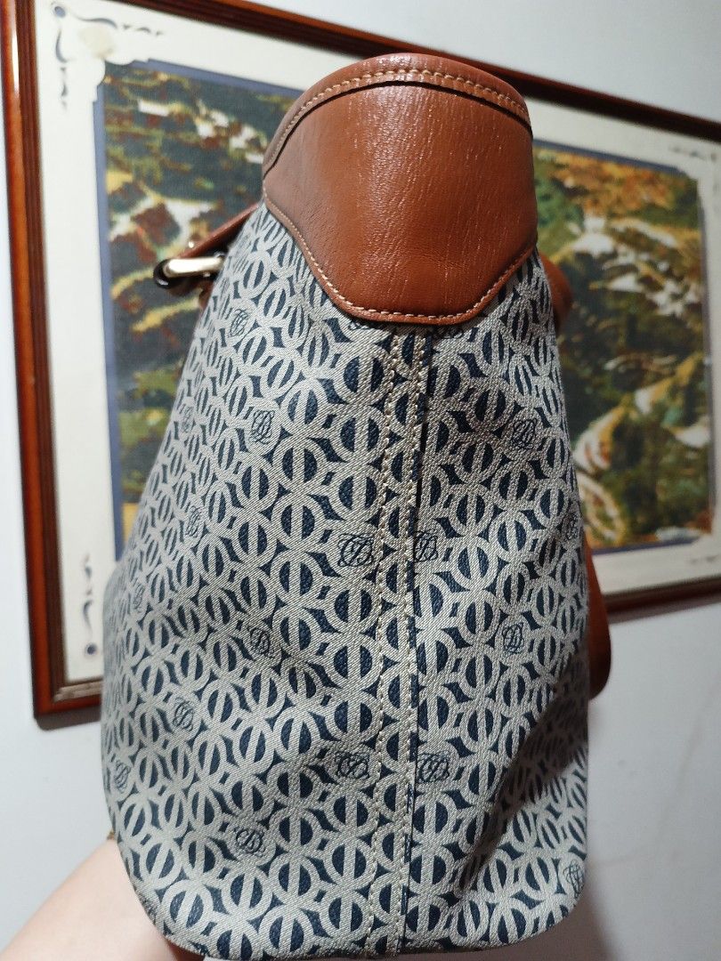 Louis Quatorze Tote Bag (Category: Luxury Bags & Wallets) located in Baguio. Submitted by brooks.luxuries (Listing ID 1266349132, Image 3). Description: - signs of usage only, indicated on the pic/s SALE! From 1,750 to 1,500! ❤️‍🔥.