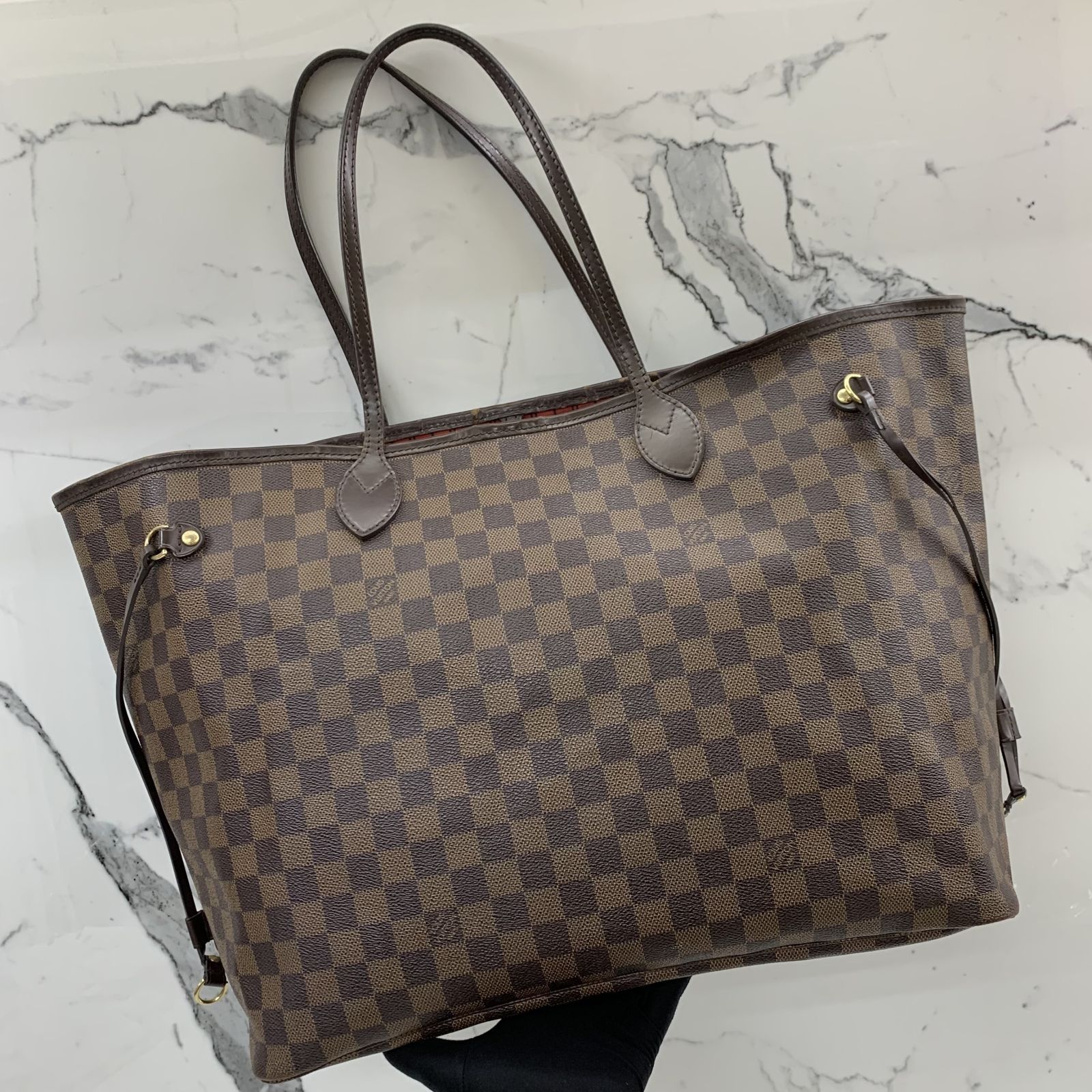 Authentic Louis Vuitton Monogram Totally MM Shoulder Bag, Luxury, Bags &  Wallets on Carousell