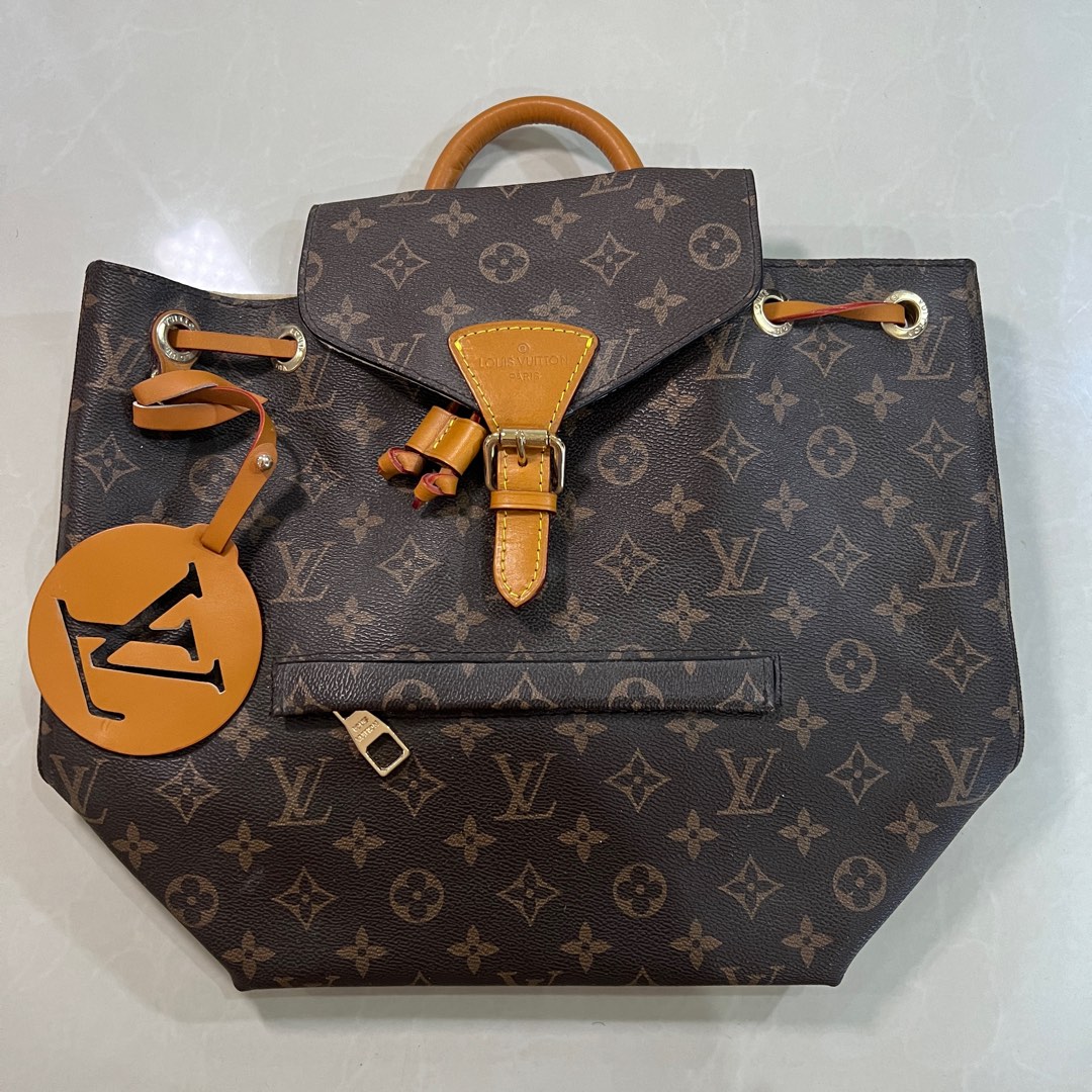 Louis Vuitton Tote Bag Epi Russac Black M52284, Luxury, Bags & Wallets on  Carousell