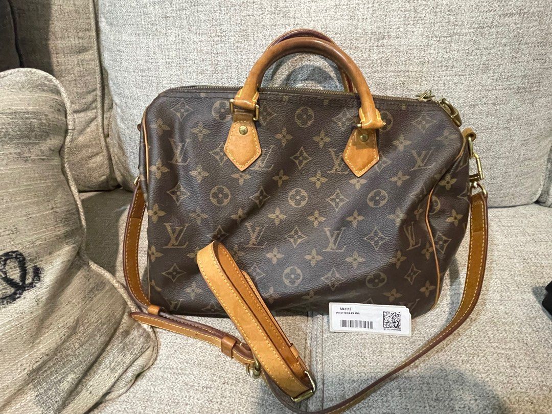 Authentic Louis Vuitton Speedy B30, Women's Fashion, Bags & Wallets,  Shoulder Bags on Carousell