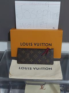 LV Card Holder Refillable - Rare, Luxury, Bags & Wallets on Carousell