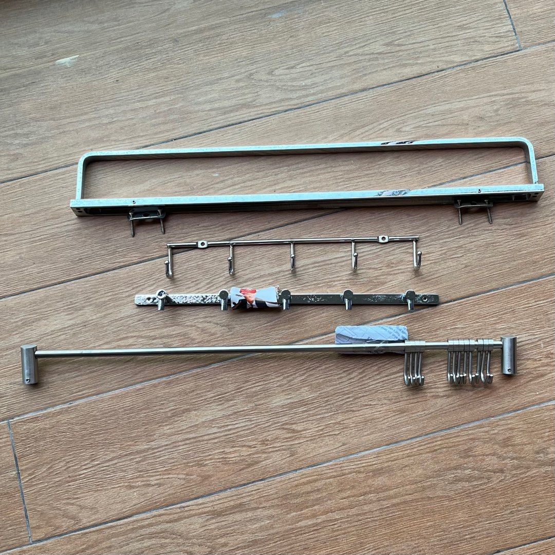 Metal hook hanger top