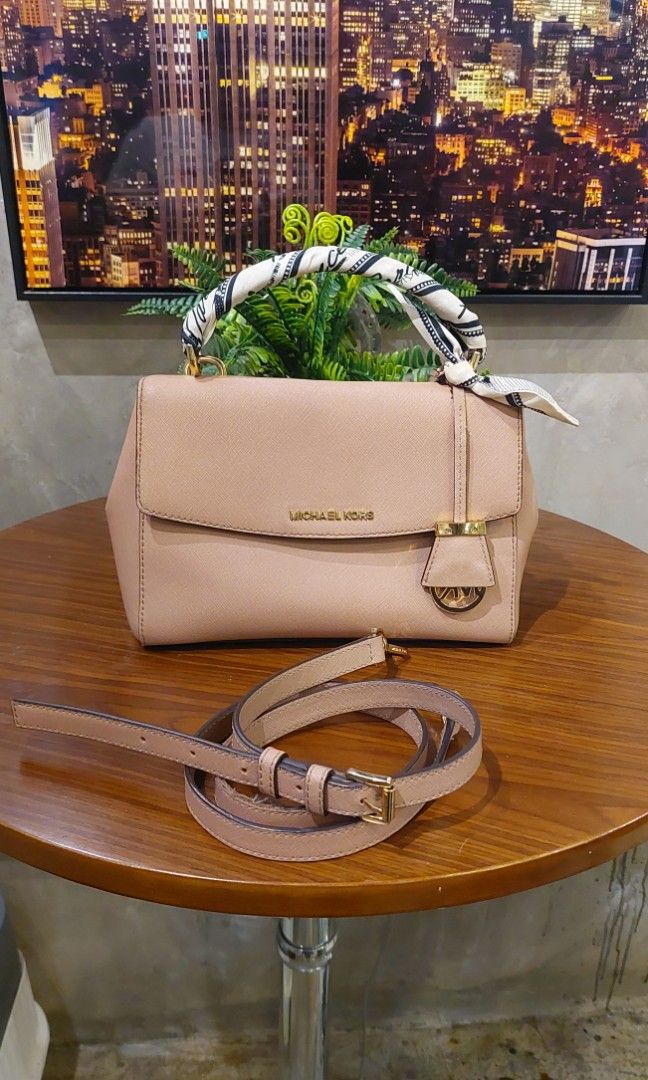 Mk ava shop medium