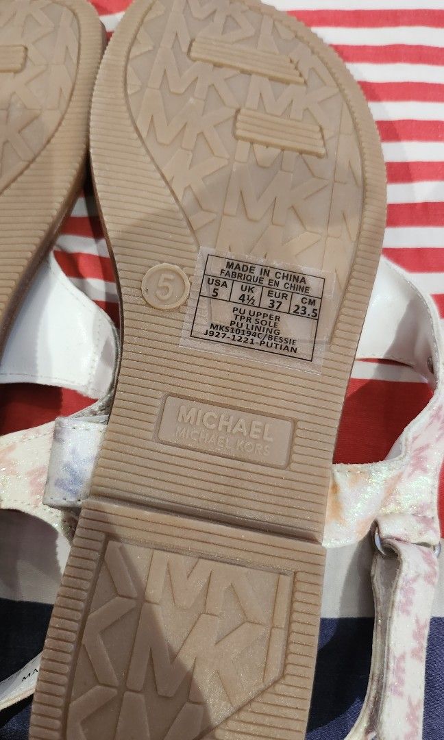 MK sandals (Category: Dress Shoes) located in Las Pinas. Submitted by annibeah (Listing ID 1266266805, Image 2). Description: Michael Korrs sandals US5.