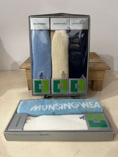 Munsingwear bundle socks and face towel