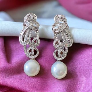 NATURAL diamond earrings  (CURLY WURLY)