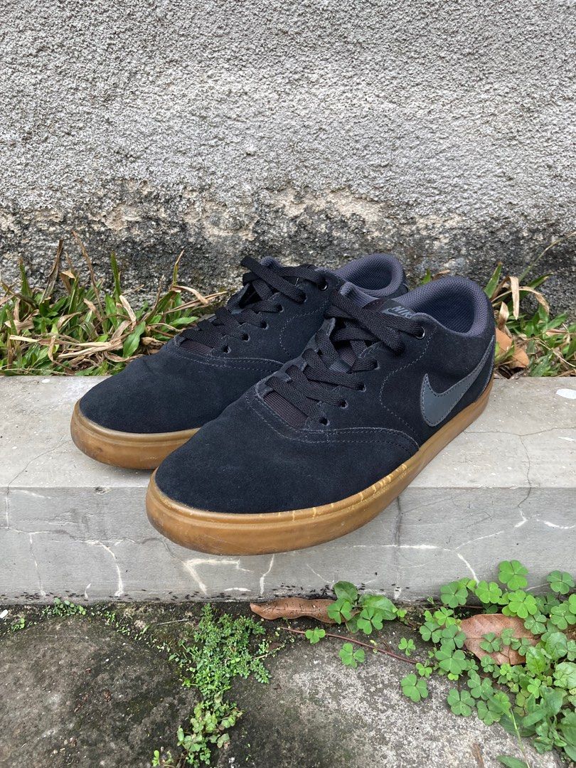 Men's sb check solarsoft top (suede) skate shoes - black/gum