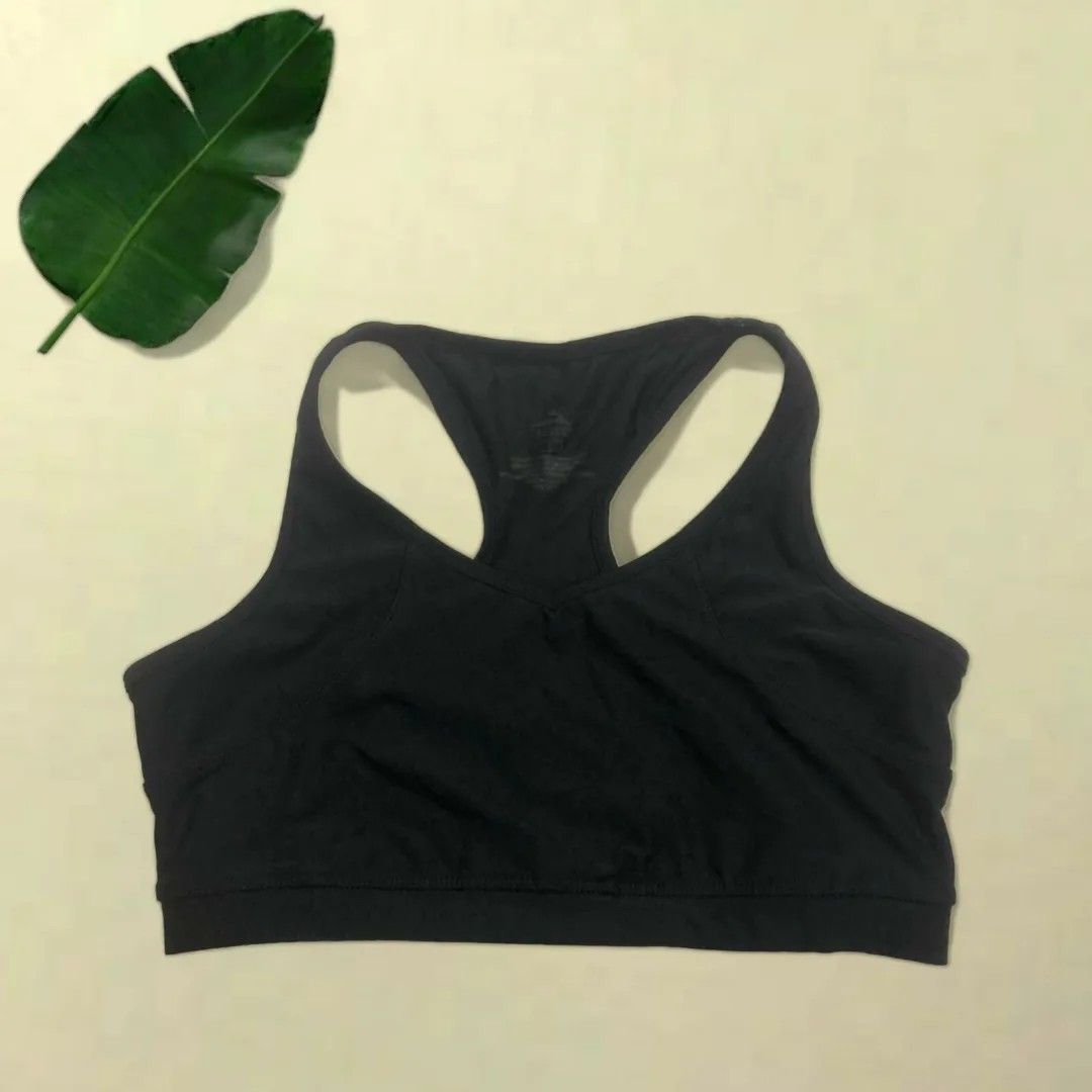 Nike sport bra size L, Olah Raga, Baju Olahraga di Carousell