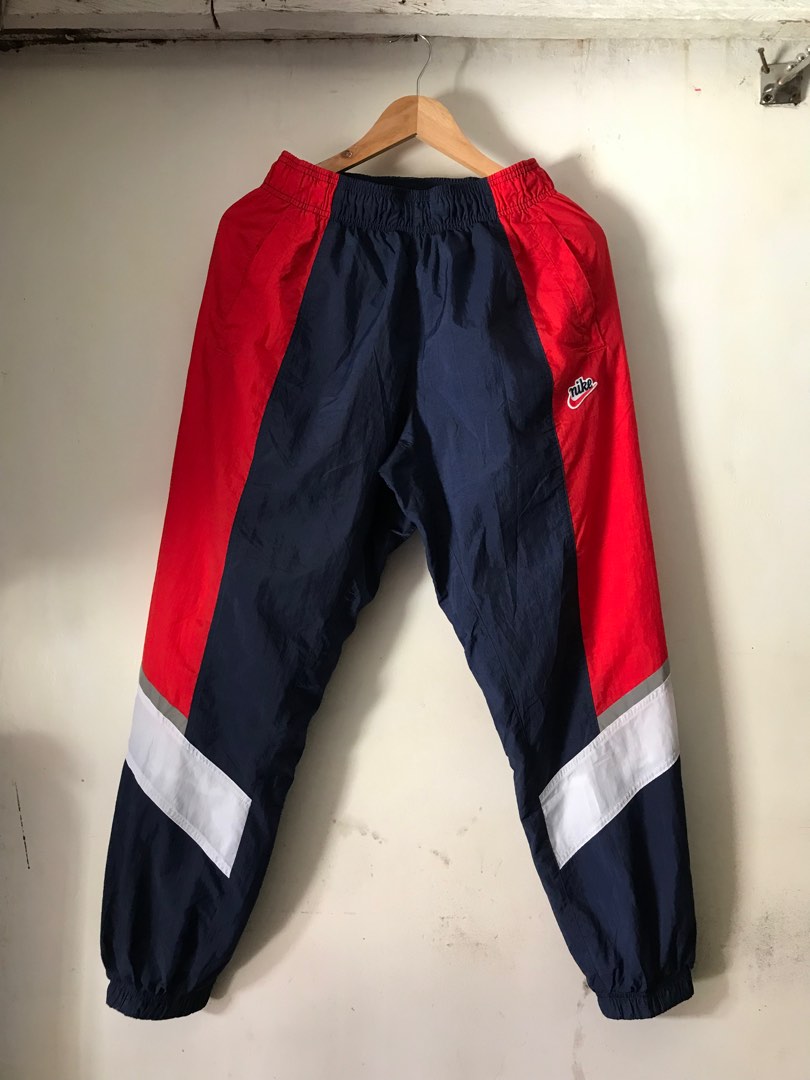 nike sports wear windrunner