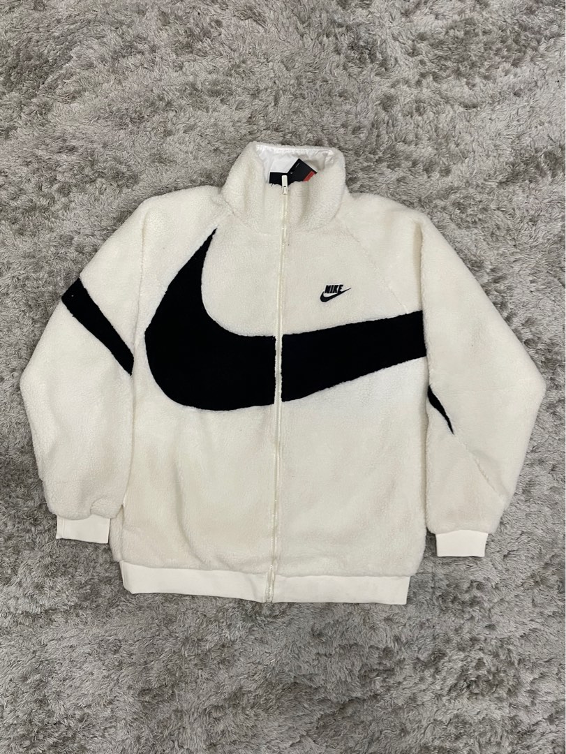 Nike swoosh fleece jacke deals
