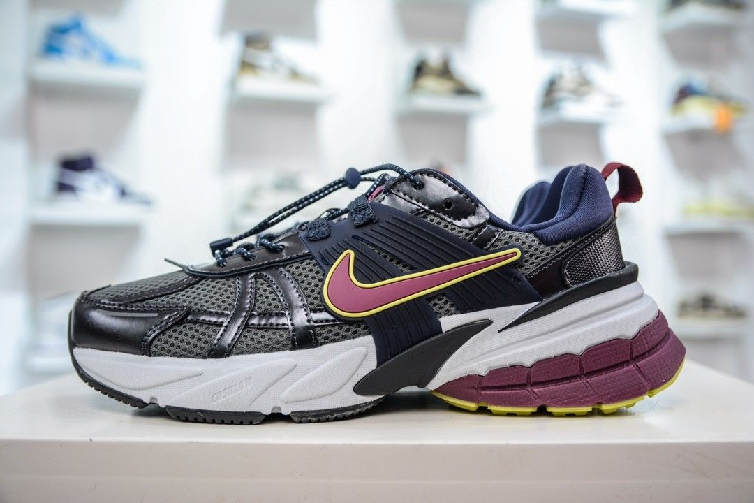 Nike V2K Runtekk Obsidian Burgundy 2023 FV6602 400 Luxury