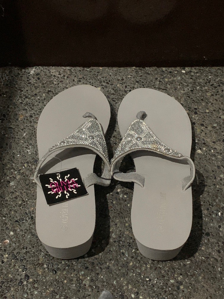 Olivia miller flip flops online