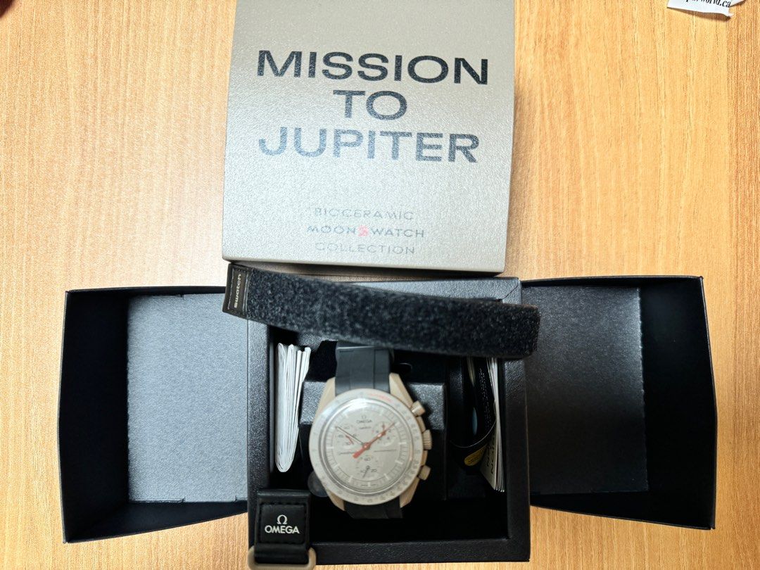 Omega x Swatch 木星Jupiter, 名牌, 手錶- Carousell