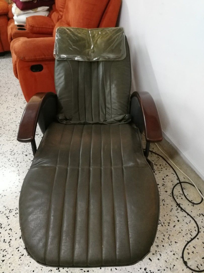 Osim massage chair shop leather peeling
