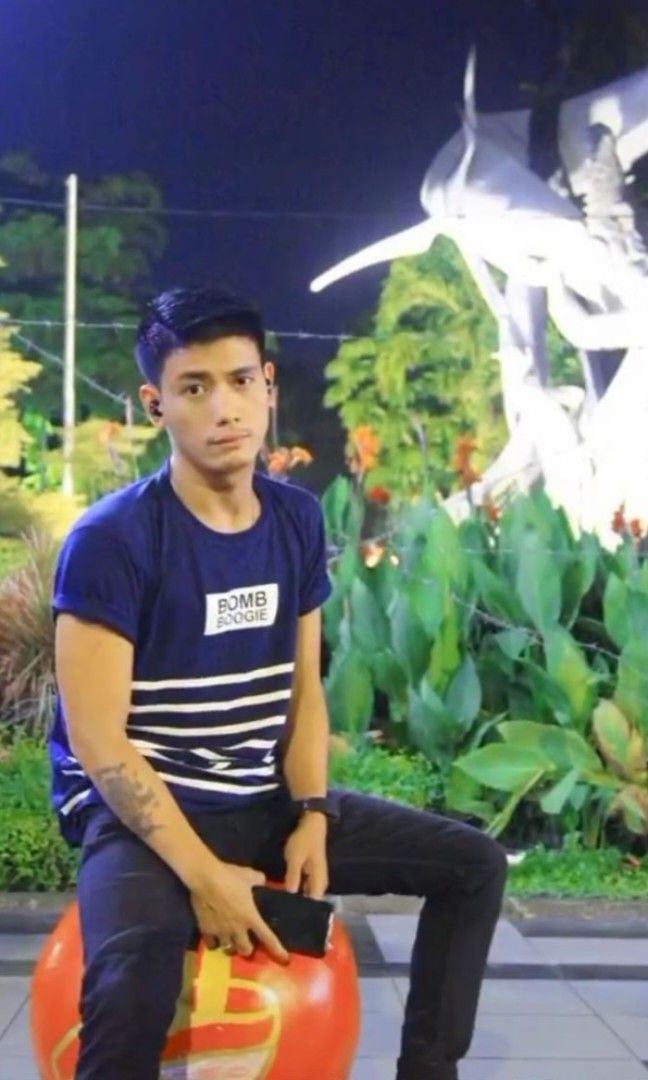 Pijat panggilan pria full body vitalitas, Pekerjaan, Full-time, Jasa