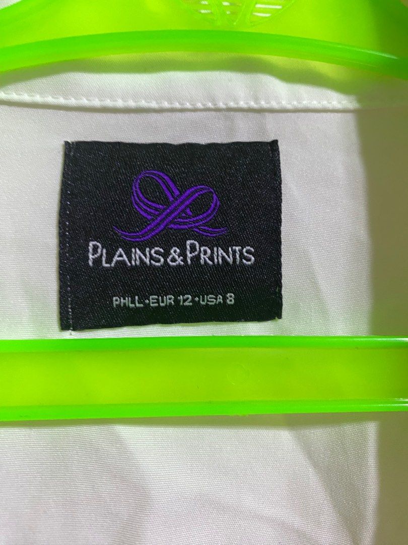 Plains & prints white long sleeves (Category: Longsleeves) located in Manila. Submitted by _junooo (Listing ID 1266313864, Image 2). Description: Rfs - decluttering Too big for me..