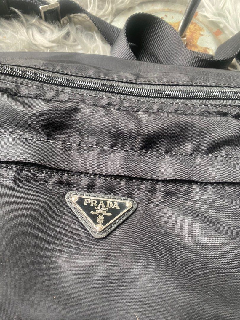 PRADA LARGE BELTBAG/SLING BAG (Category: Luxury Bags & Wallets) located in Bacolod City. Submitted by chuchaystuffs (Listing ID 1266283024, Image 2). Description: Bagsak kayo na Po mgtahi my part na tastas but not that malala nmn see pics .