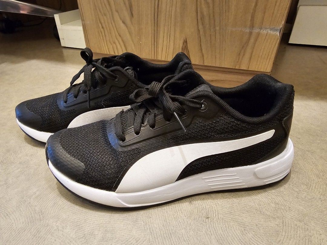 Puma shoe Women s Fashion Footwear Sneakers on Carousell