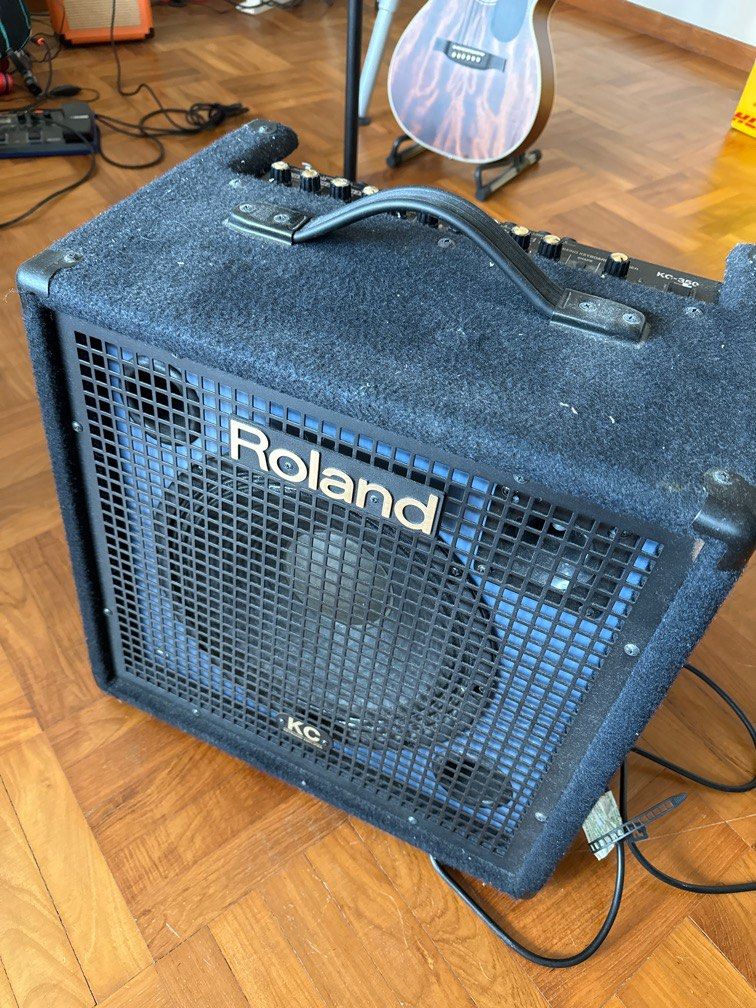 Roland KC350 Keyboard Drum Amplifier Combo, Audio, Soundbars, Speakers & Amplifiers on Carousell