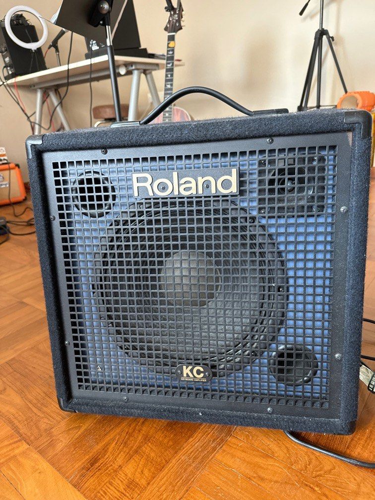 Roland KC350 Keyboard Drum Amplifier Combo, Audio, Soundbars, Speakers & Amplifiers on Carousell