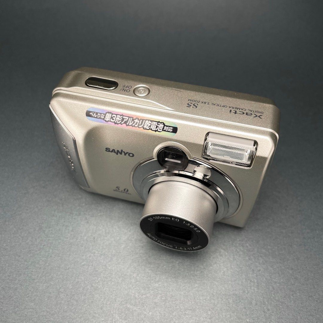 SANYO Xacti DSC-S1 単三電池動作確認済 玄関先迄納品 - デジタルカメラ