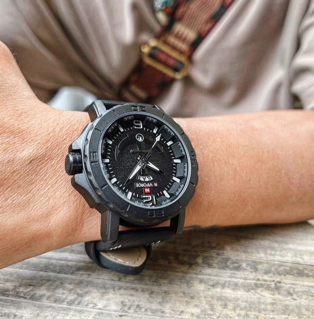 Naviforce 9122 Men Rugged Military Marine Outdoor Sports Watch. Quartz movement. Leather strap 30m water resistant. 46mm case similar to Panerai