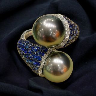 Tahitian Pearl ring with blue sapphire