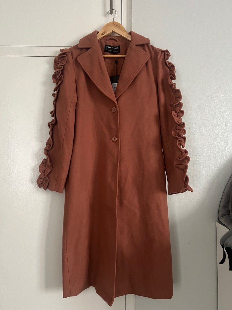 The fifth label portraits coat store