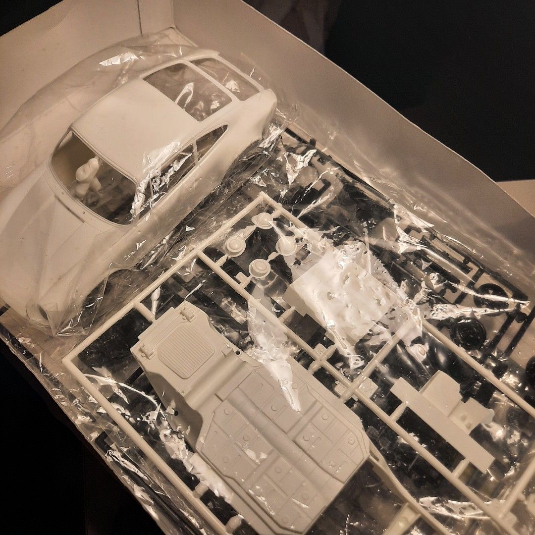 Maquette Fujimi 1/24 - Porsche 911 Carrera Cabriolet '85 - Réf EM-4 8004 - Neuve