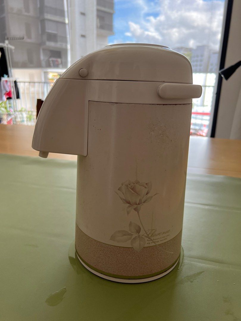 Tiger Airpot 2.2L Made in Japan, Furniture & Home Living, Kitchenware