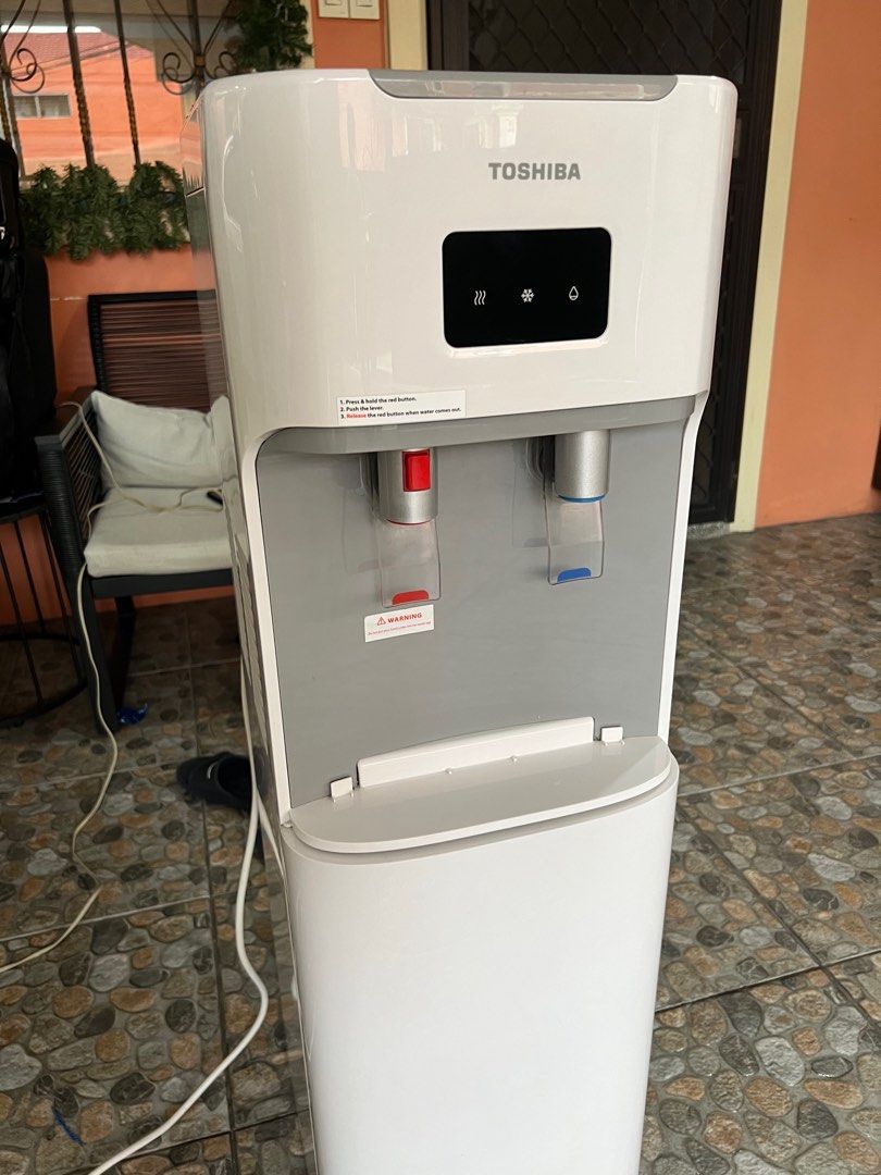 Toshiba water shop dispenser bottom load