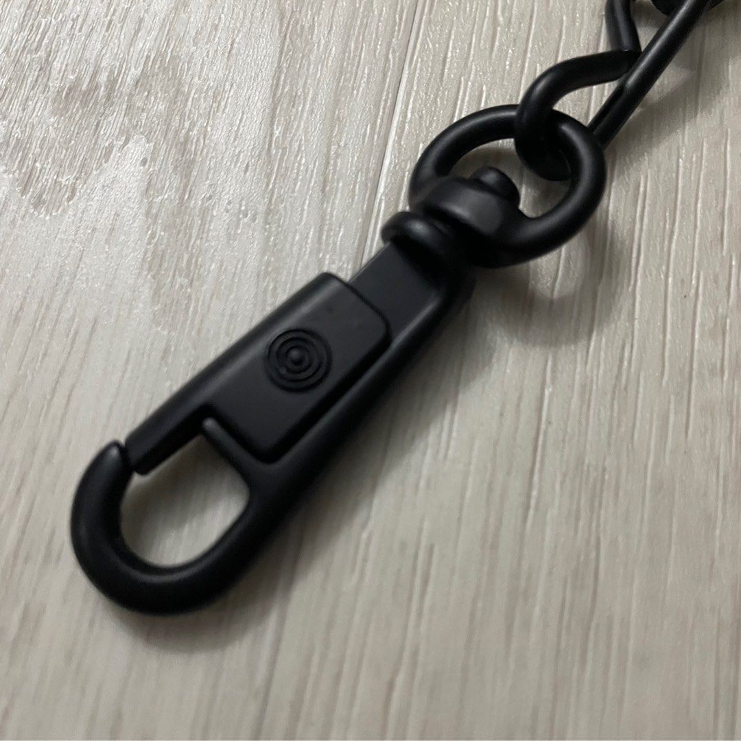 TUMI Replacement Hanging Garment Bag Door Hook , Men's Fashion, Coats