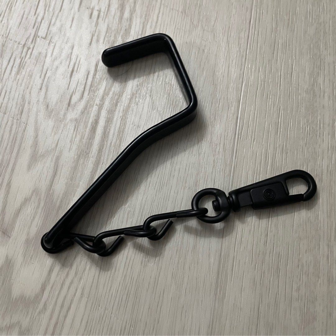 TUMI Replacement Hanging Garment Bag Door Hook , Men's Fashion, Coats