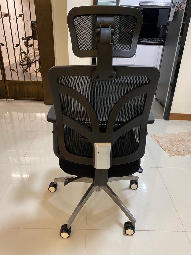 UMD Ergonomic Mesh Office Chair, Furniture & Home Living, Furniture