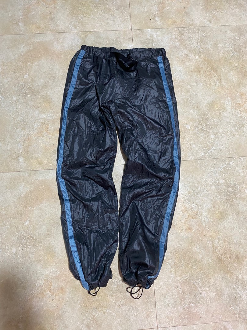 Uniqlo Track Pants, Men's Fashion, Bottoms, Joggers on Carousell