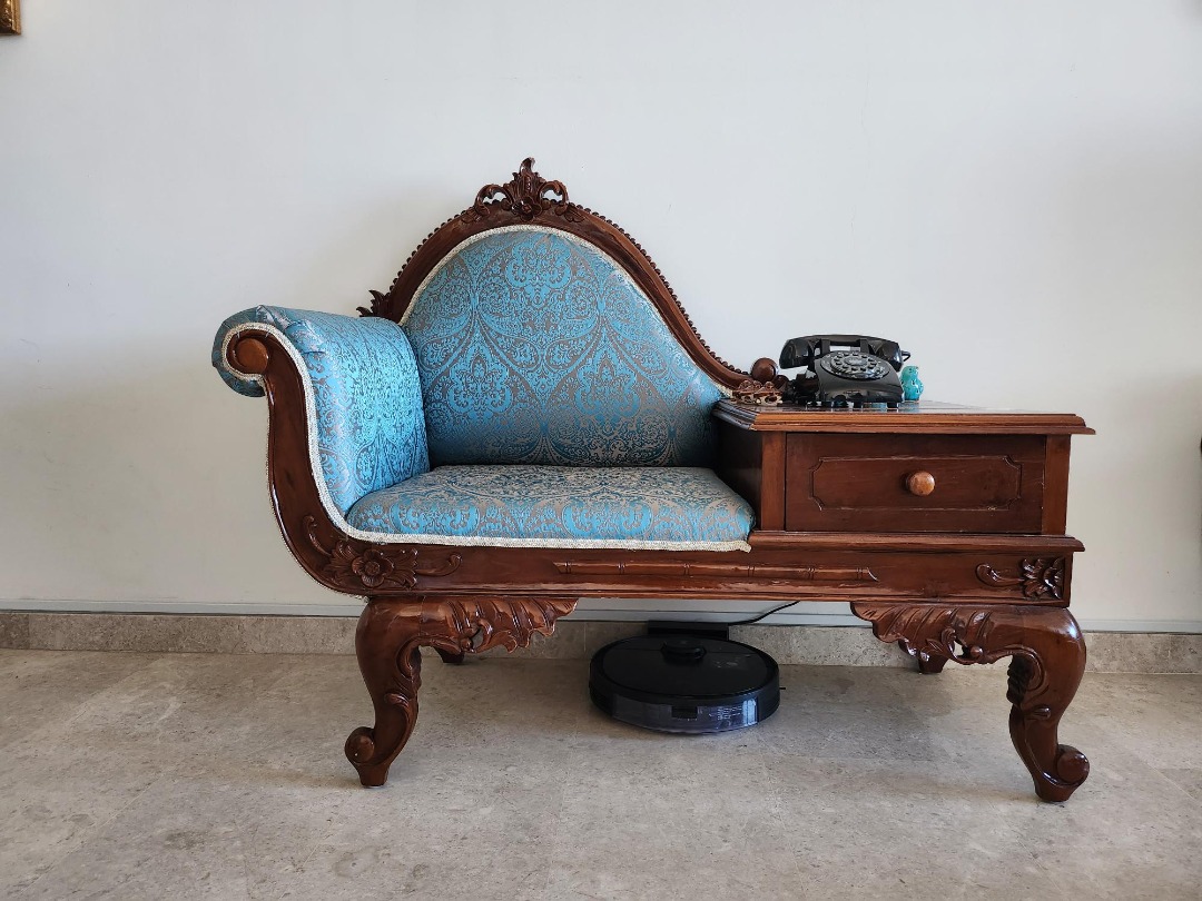 Antique telephone deals chair