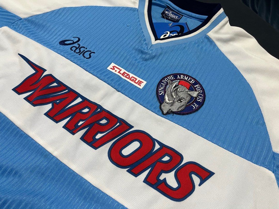 Warriors FC Vintage Retro Jersey, Men's Fashion, Activewear on