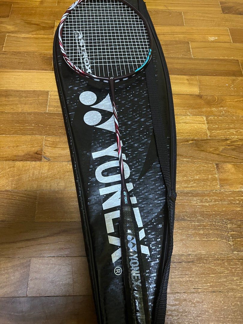 Badminton Racket 100zz, Sports Equipment, Sports & Games, Racket & Ball ...