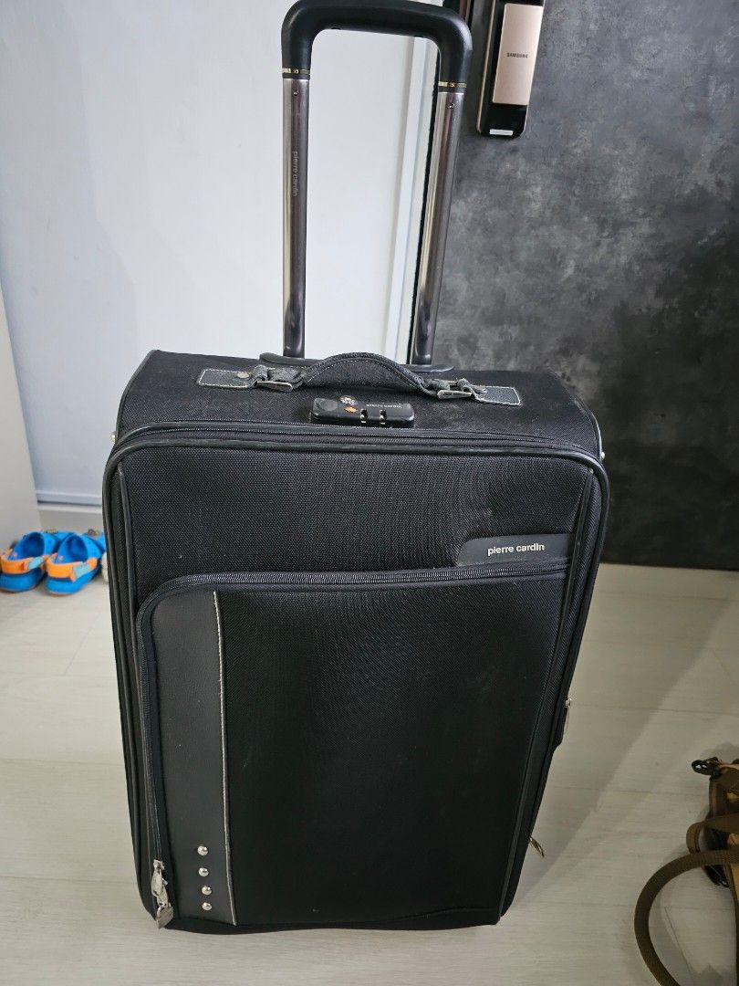 Pierre cardin luggage 28 inch store