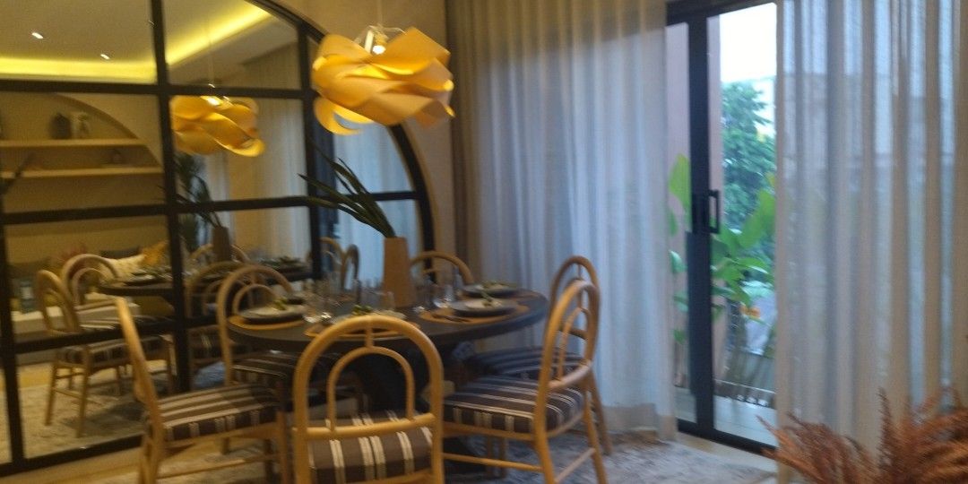 4Storey 4Bedroon 2Car GarageTownhouse near Ali Mall Cubao Quezon