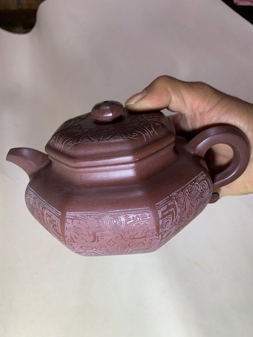 ＊中国古美術/朱泥桃花紋三足獣茶壺（底款：手井酲順圓製）【保存箱付】 中国古美術/朱泥桃花紋三足獣茶壺（底款：手井酲