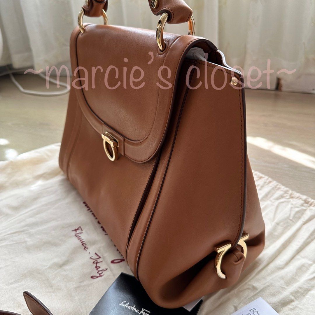Ferragamo suzanna bag top